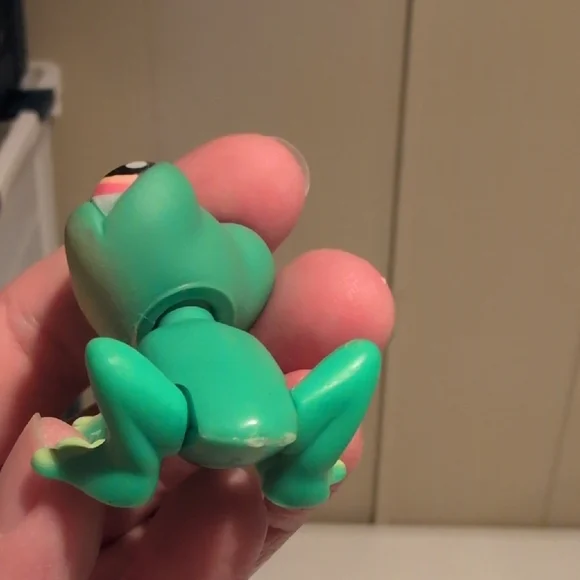 Green and Blue Reptile Figurine Set - Picture 13 of 13